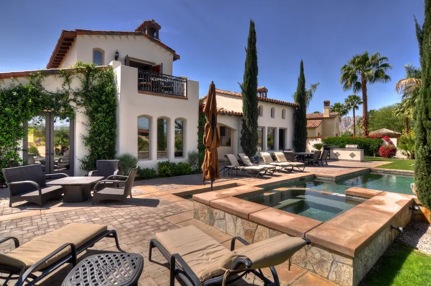 PGA107 Spectacular Lakefront Estate Pool and Spa - Image 1