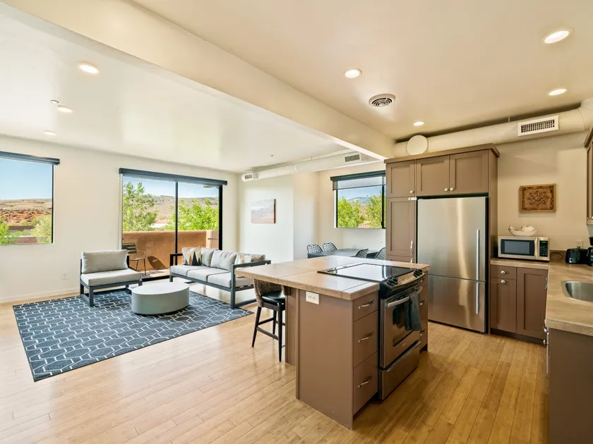 The Crescent Moon Suite at Kayenta - Image 1