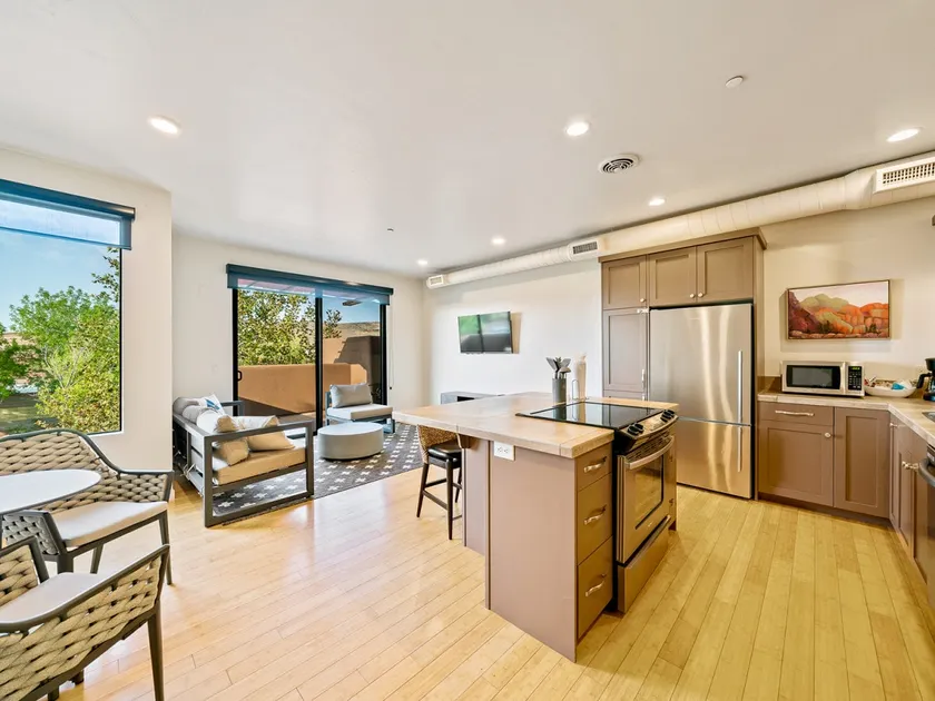 The Sunrise Suite at Kayenta - Image 1