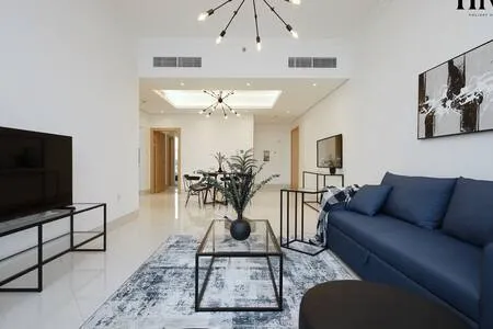 Beautiful 2 Bed in Al Warqa - Image 1