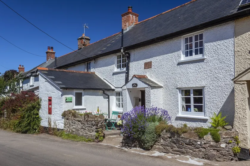 Syms Cottage Cutcombe - Image 1