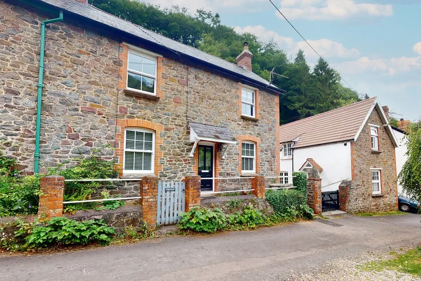 High Bank in Porlock - Image 1