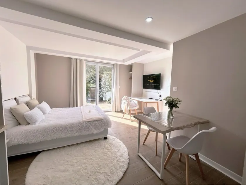 Studio-Comfort-Ensuite with Bath-Terrace - Image 1