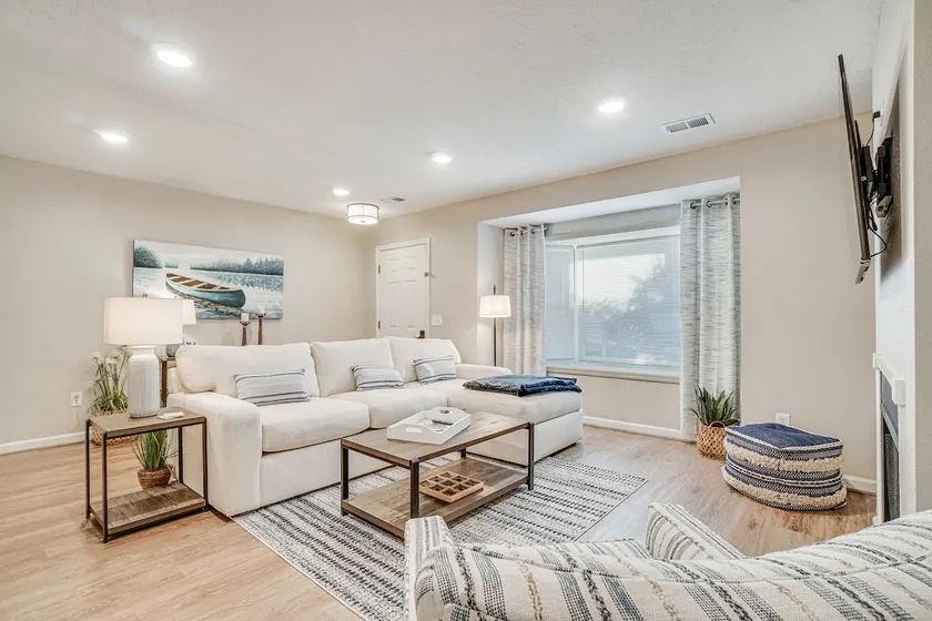 Bright Helen Cottage: Walk to Town! - Image 1