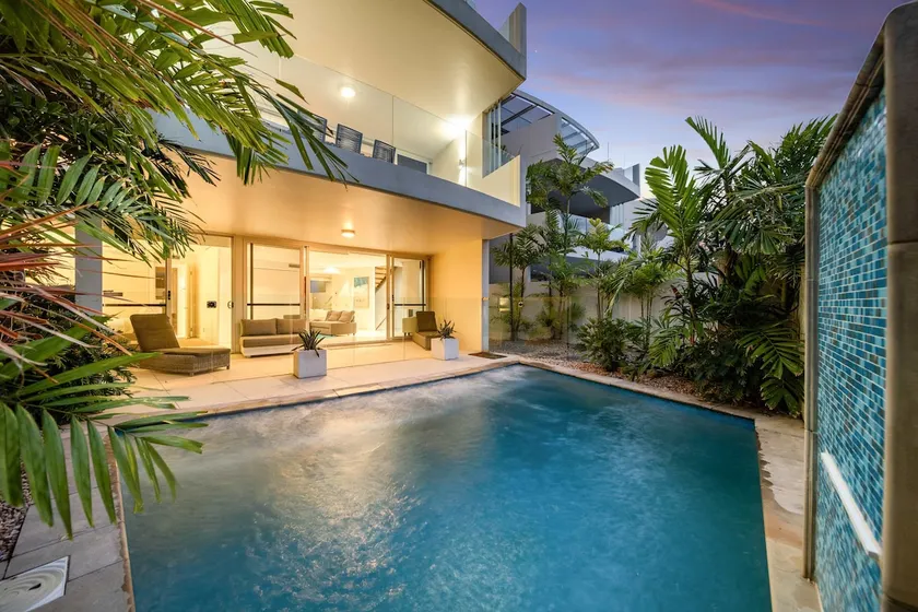 Absolute Beachfront Marcoola with Private Pool - Image 1