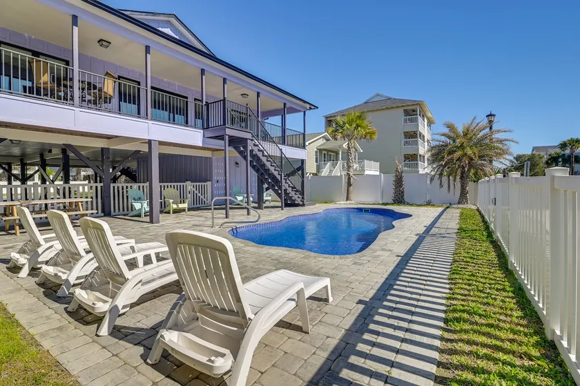 Walk to Surfside Beach: Poolside Oasis - Image 1