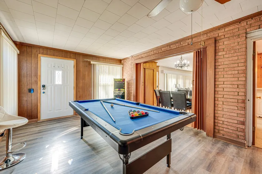 Spacious Lexington Abode w/ Pool Table & Fireplace - Image 1