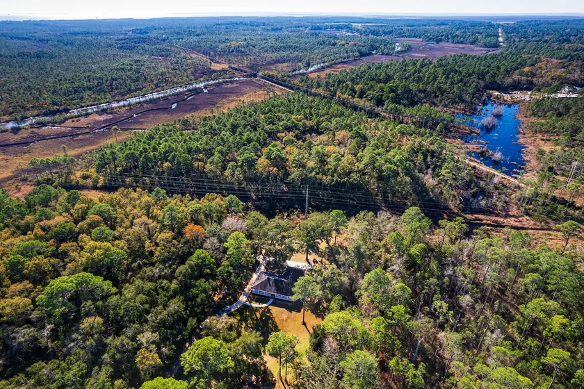 Tranquil Coden Retreat: 10 Mi to Dauphin Island! - Image 1