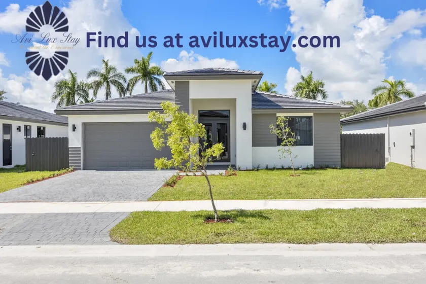 Stylist House 4BR - Image 1