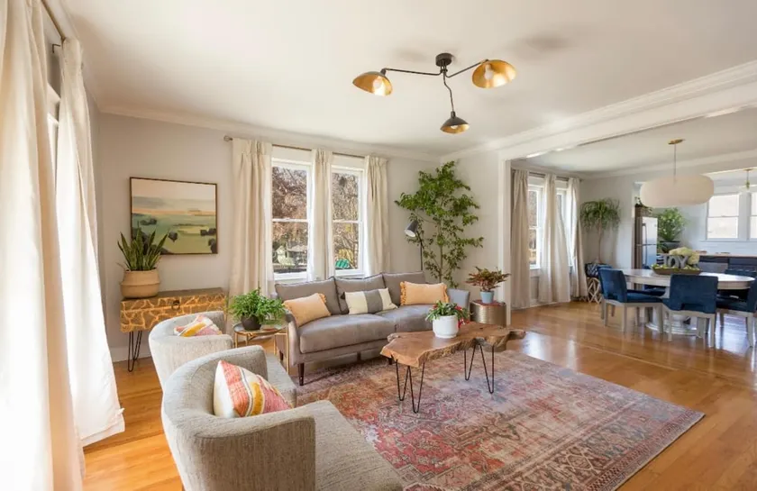 Spacious & Cozy 3br-3bath, Great Location - Image 1