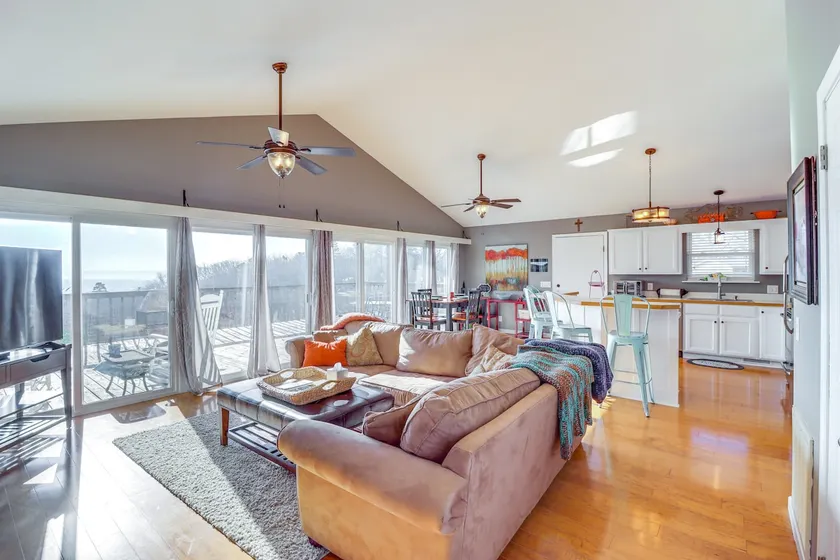 Edgemont Home w Deck & BBQ Grill: 2 Mi to Lake - Image 1