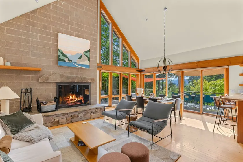 Design Meets Nature | Sauna, Restore, Sleeps 12 - Image 1