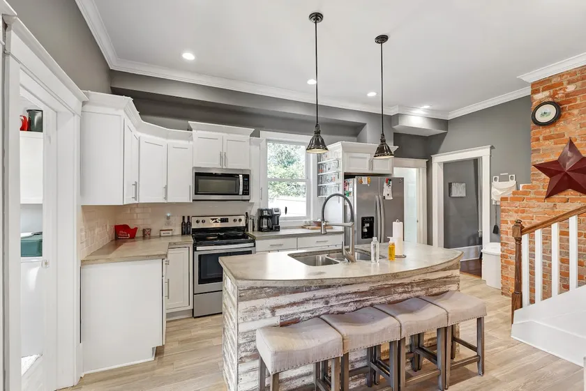 Charming Retreat- Downtown Carthage - Image 1
