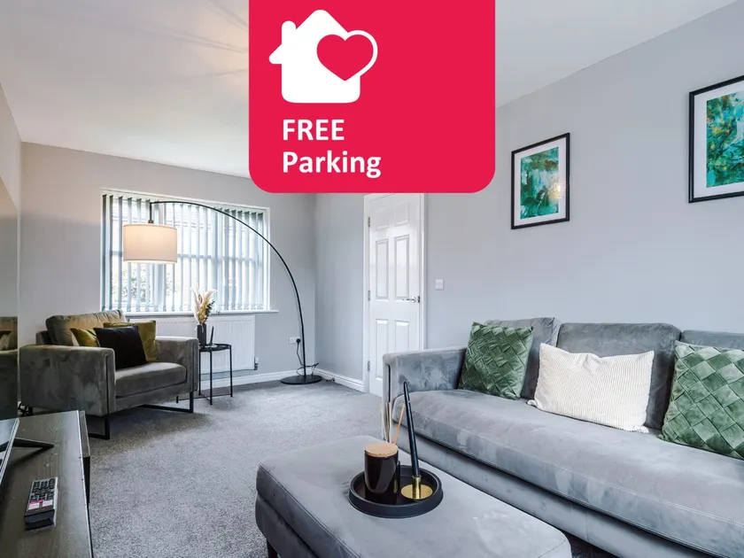 Charming Modern 3BR House - FREE Parking & Netflix - Image 1