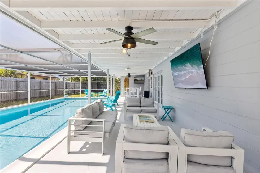 Sandy's Place w/ Large Heated Pool - Image 1