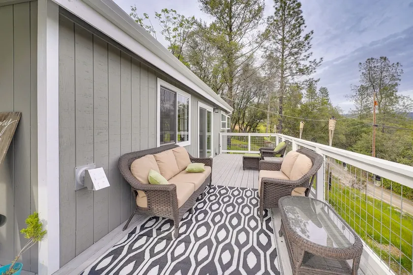 Bay Area Escape on 5 Acres: Pet Friendly, Views - Image 1