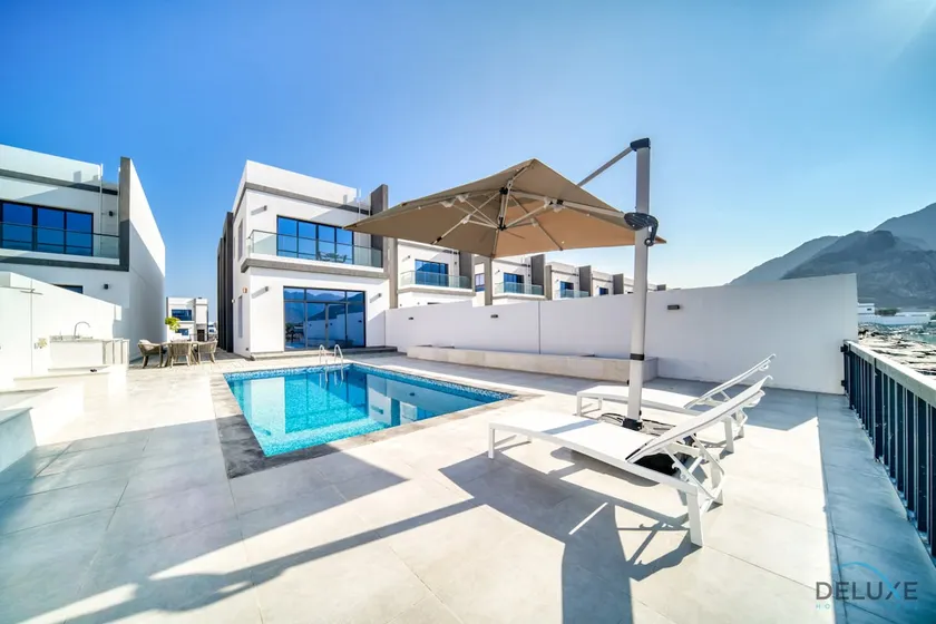 Best Offer Upscale 4BR Villa w/ Pool & Maid's Room - Image 1
