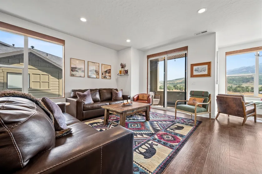 Snow Canyon Lodge with Resort Amenities - Image 1