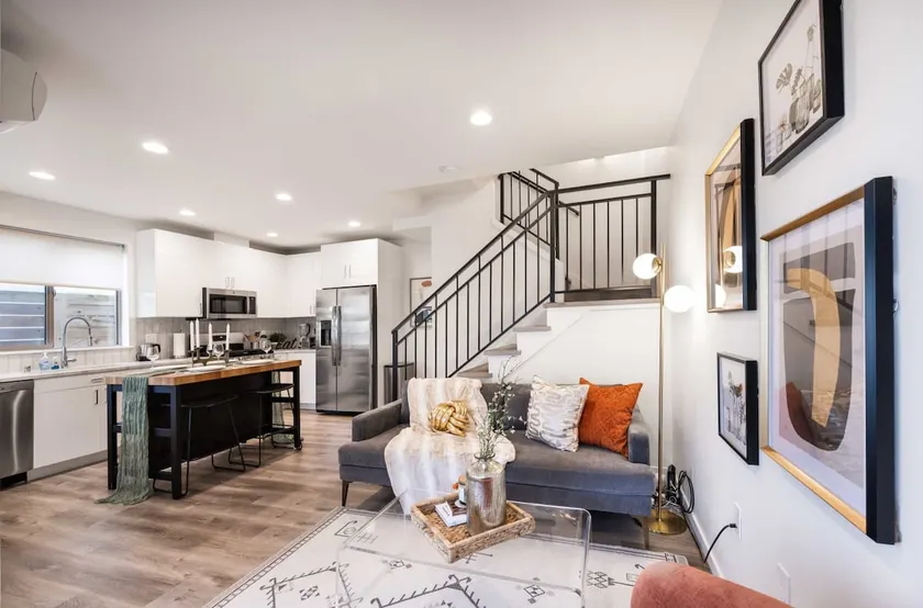 Brand New 3B2B Designer Home near SeaTac - Image 1
