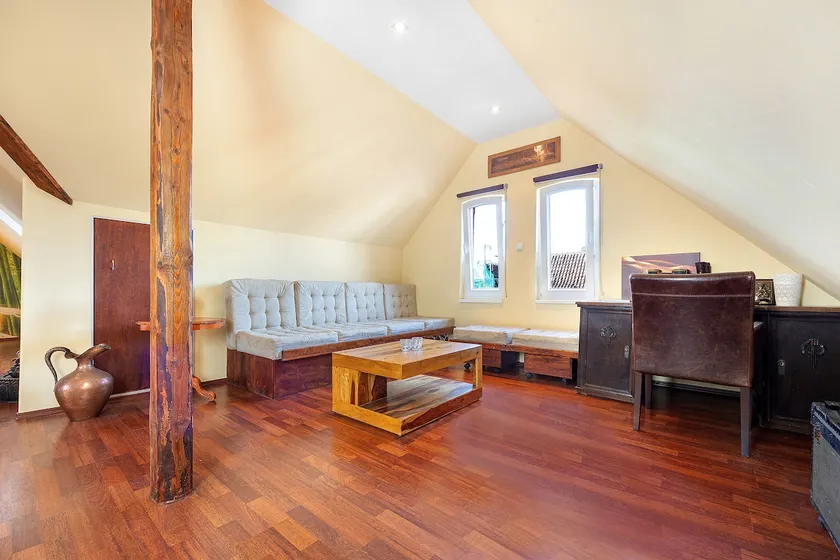 Attic apartment Wohllebe - Image 1