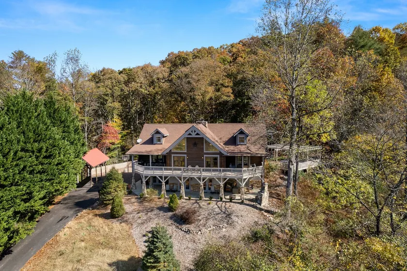Game Room + Views | Luxe Lodge + Biltmore Pass - Image 1