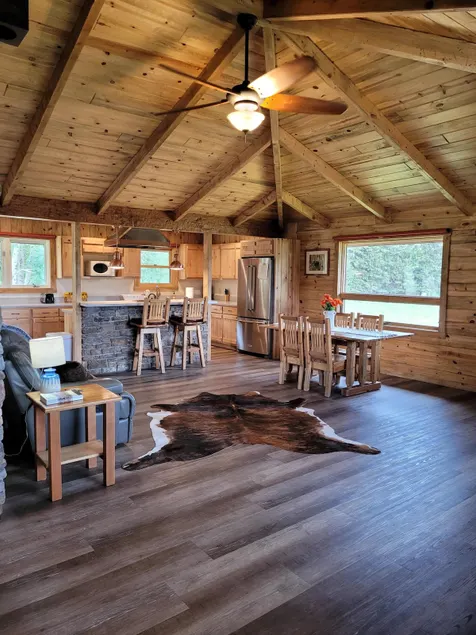 Legg Ranch House 2 bed 2 bath close to Yellowstone - Image 1