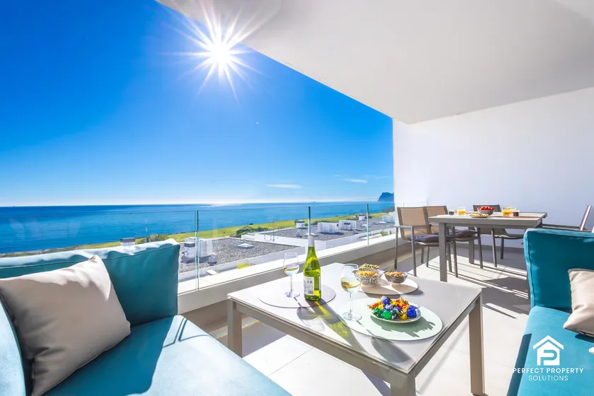 2226-Luxury sea view apartment - Image 1