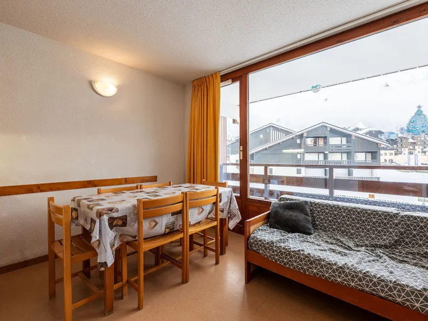 Apt 4 ppl with balcony, near the ski runs - Image 1
