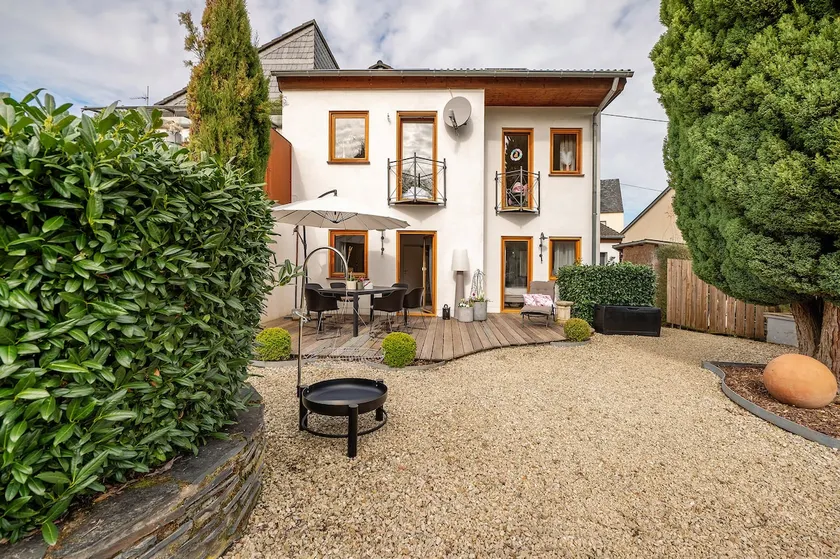 Apartamento 'Casa Schneck' com terraço privado e acesso Wi-Fi - Image 1