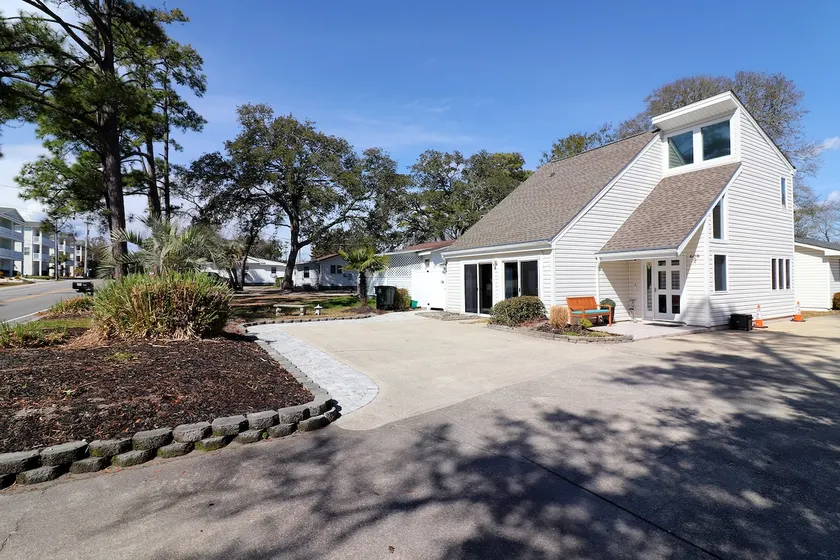 Home in North Myrtle Beach - Image 1