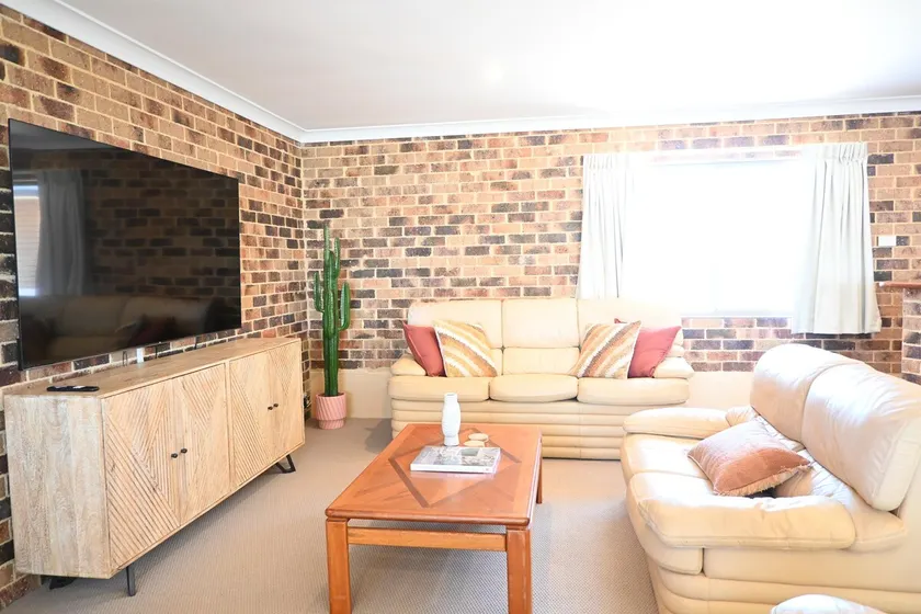 Bay Penthouse - Image 1