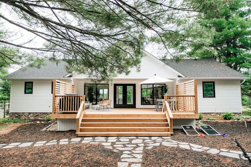 Beach House Muskoka - Image 1
