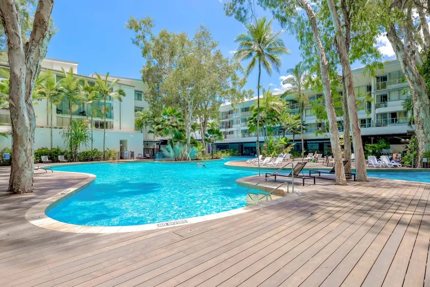 Belle Escapes Beachview Suite 1304 Drift Beachfront Resort - Image 1
