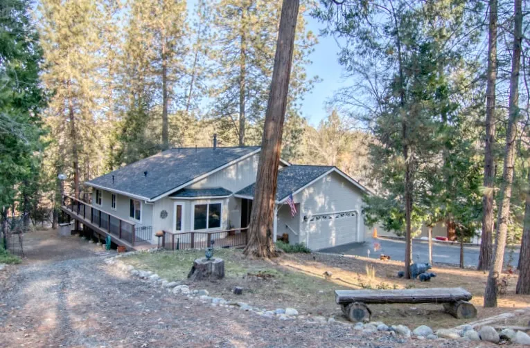 Buttercup Haven at Pine Mountain Lake - Image 1
