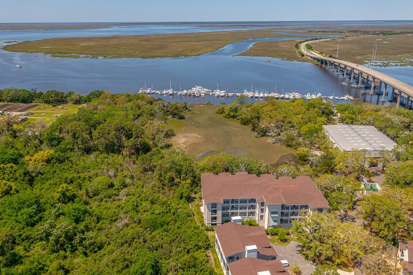 Beautifully furnished condo on Jekyll Riverfront! - Image 1