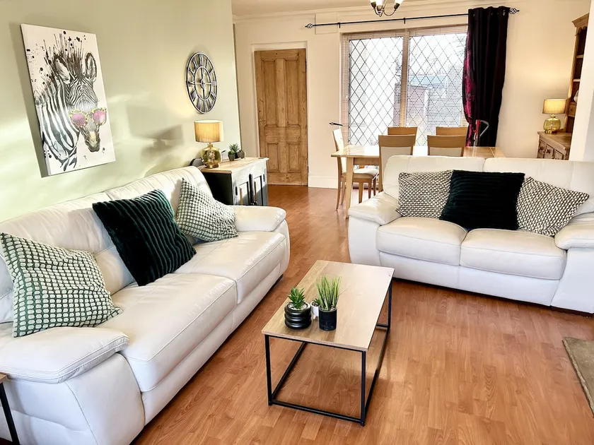 6 Guests - 3 Bed House in Chester-le-Street - Image 1