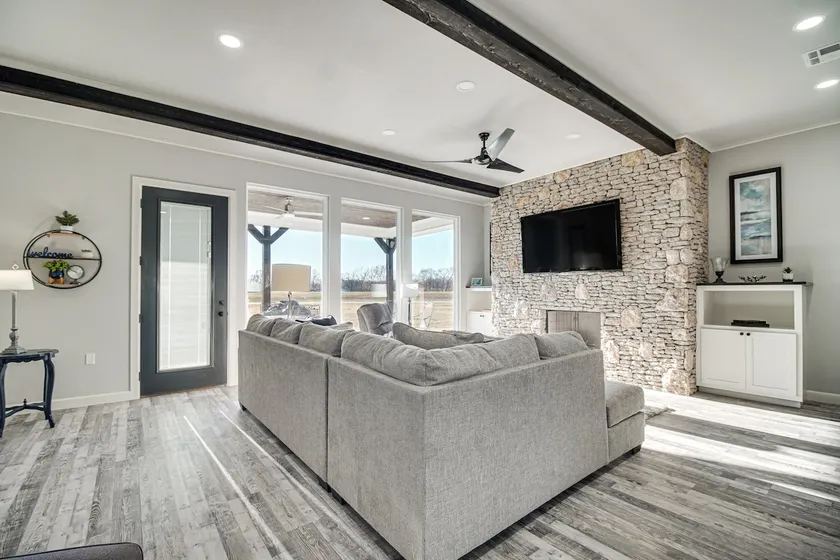 Lake & Sunset Views: Spacious Monkey Island Home - Image 1