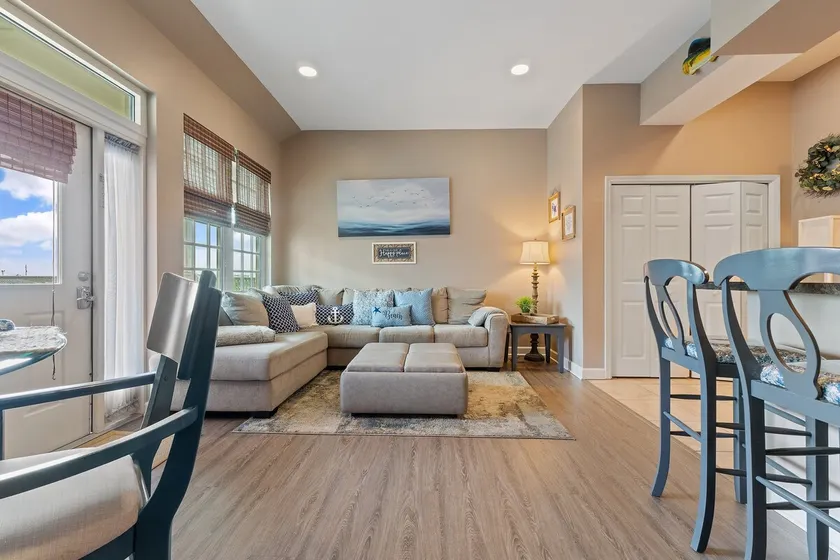 Villagio #C244 - Image 1