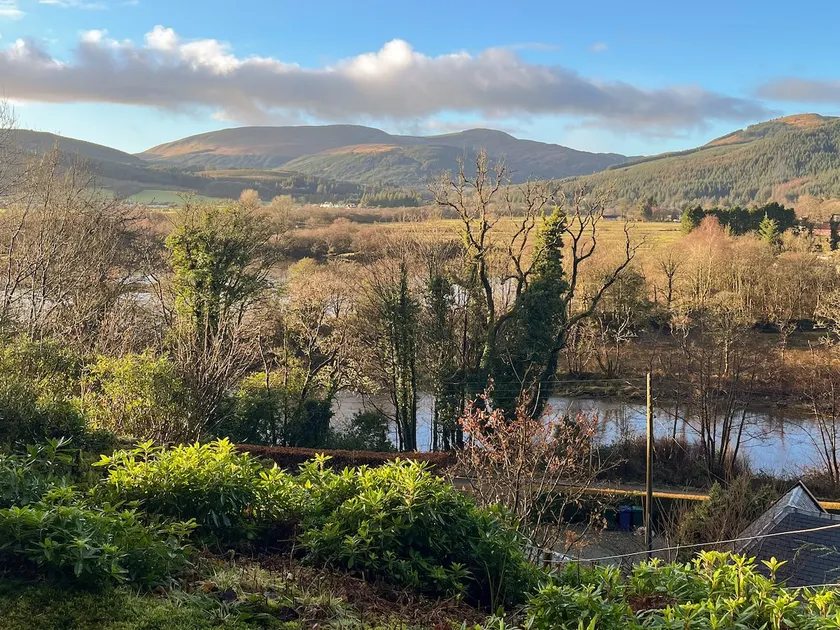 Cottage with garden | River view - Image 1
