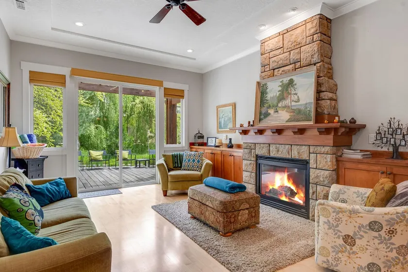 Elegant Boise River Home at Bown Crossing with Hot - Image 1