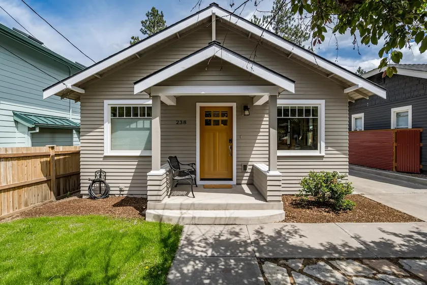 A Stone's Throw | Mill Modern - Very walkable - Image 1
