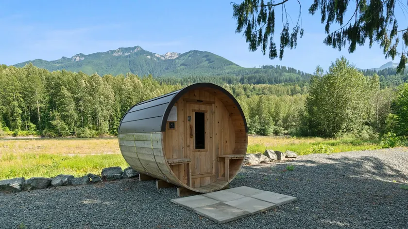 The Fisherman's Escape - Sauna & Steam Shower - Image 1