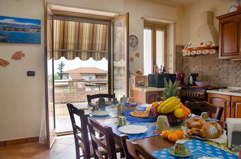 Casa Aurora, a stone's throw from the railway - Image 1