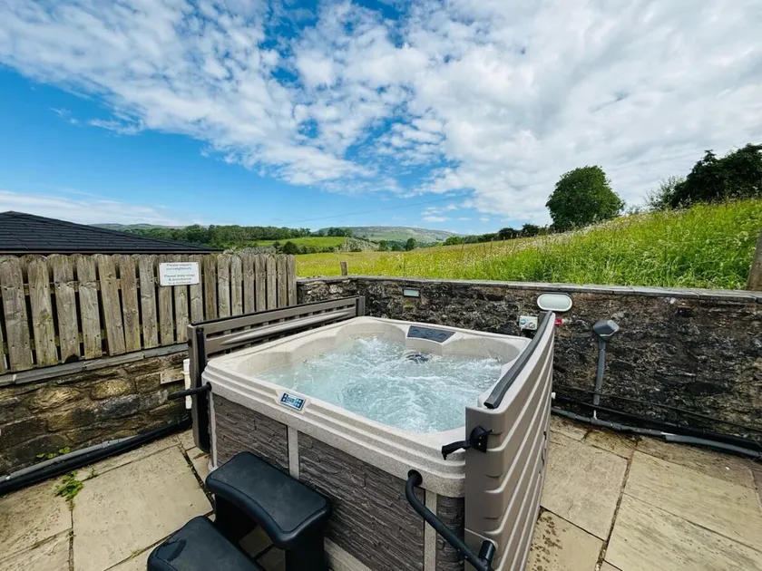 3 Bed in Ingleton 93212 - Image 1