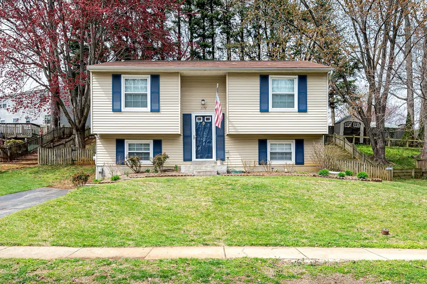 Annapolis Home | Fenced Yard | Pool Table | 10 Gue - Image 1