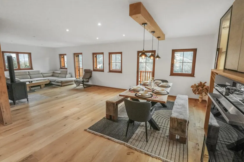 Charming and spacious modern chalet - Image 1