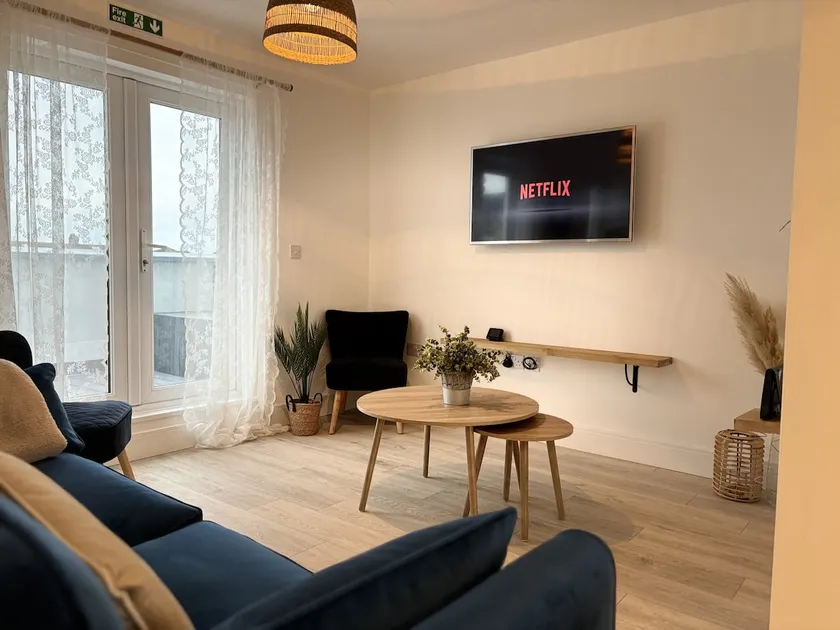 Moderne-Maison-SDB privée avec douche-Vue plage - Image 1