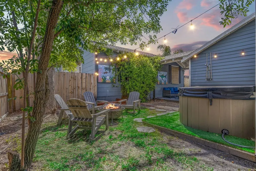 Serene Beach Oasis with Hot Tub & Only 5 Minute Wa - Image 1