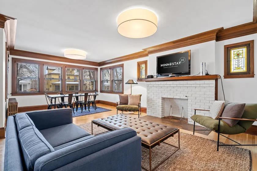4BR Duplex Near Chain of Lakes | Ideal for Groups - Image 1