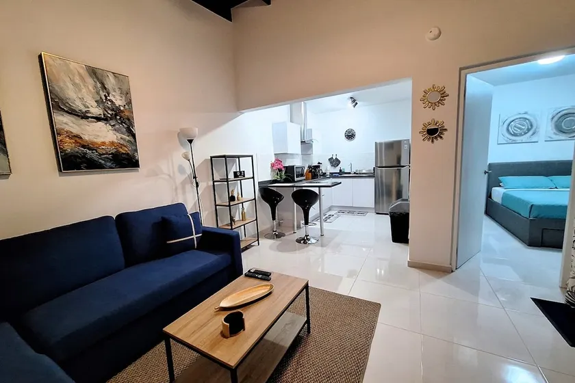 Felicity Apt - Cozy & conveniently located - Image 1